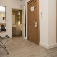 Отель 88 Studios Kensington Апартаменты с различными типами кроватей фото 23