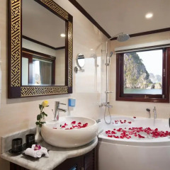 Отель Halong Silversea Cruise 3* Номер категории Премиум с различными типами кроватей фото 5