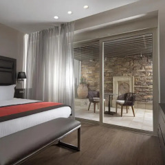 Отель Holiday Suites Полулюкс фото 5