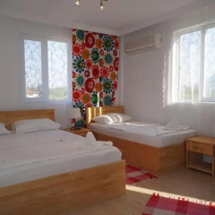 Отель Cirali Flora Pension 3* Стандартный номер с двуспальной кроватью (общая ванная комната) фото 5