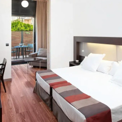Отель Catalonia Port 4* Улучшенный номер с различными типами кроватей фото 9