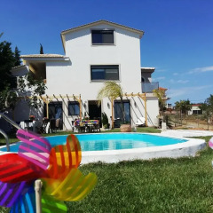 Отель Villa Vravrona Tower & Suites бассейн фото 2