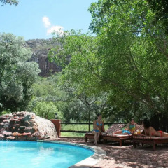 Отель Mashovhela Bush Lodge бассейн