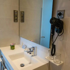 Hotel Oasis 2* Улучшенный номер фото 12
