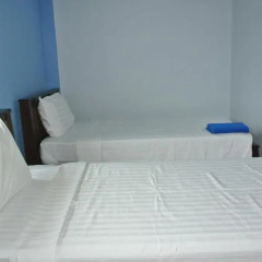 Отель Jomthong Guesthouse 2* Стандартный номер с 2 отдельными кроватями фото 6