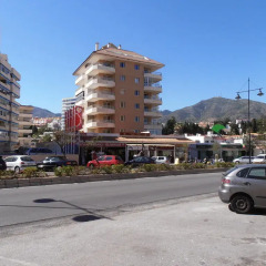 Отель Apartamentos Mary Испания, Фуэнхирола - отзывы, цены и фото номеров - забронировать отель Apartamentos Mary онлайн парковка
