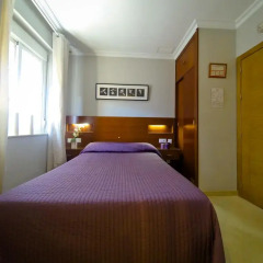 Отель Hostal La Muralla Стандартный номер с различными типами кроватей