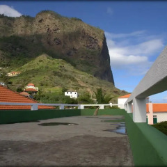 Отель Madeira Surf Camp парковка