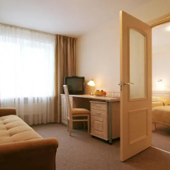 Tia Hotel 3* Стандартный семейный номер с двуспальной кроватью фото 7