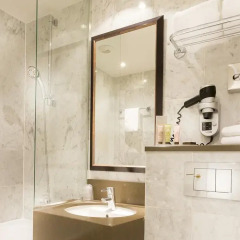 Отель Hôtel Du Bois Champs-Elysées 3* Улучшенный номер с различными типами кроватей фото 5