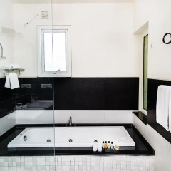 Mantra Amaltas Hotel 4* Люкс с различными типами кроватей фото 4