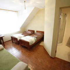 Гостиница Café Chalet Edelweiss Holiday Home комната для гостей