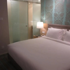 Cosmo Hotel Kuala Lumpur Номер Делюкс разные типы кроватей