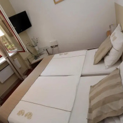 Апартаменты Rooms & Apartments Henrik комната для гостей фото 3
