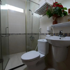 Отель Holiday Lakeview Hotel Вьетнам, Ханой - отзывы, цены и фото номеров - забронировать отель Holiday Lakeview Hotel онлайн ванная