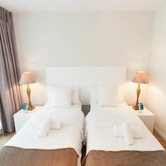 Апартаменты Sweet Inn Apartments Major Rene Dubreucq комната для гостей
