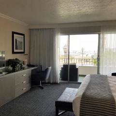 West Beach Inn, a Coast Hotel 3* Стандартный номер с различными типами кроватей фото 2