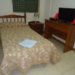 Hotel Pension Mode Lleida Льейда комната для гостей фото 3