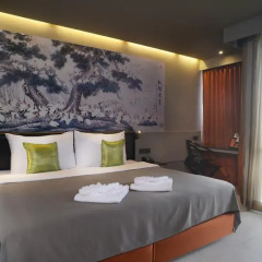 Sino House Phuket Hotel 3* Улучшенный номер с различными типами кроватей фото 3