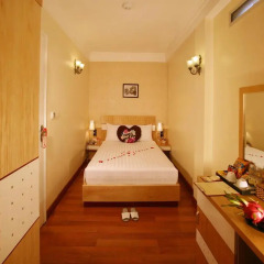 Отель Hanoi Guesthouse Улучшенный номер фото 6