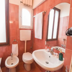 Отель Luxury Apartment in the Heart of Venice Италия, Венеция - отзывы, цены и фото номеров - забронировать отель Luxury Apartment in the Heart of Venice онлайн ванная