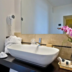 Отель I Monasteri Golf Resort 5* Улучшенный номер фото 3