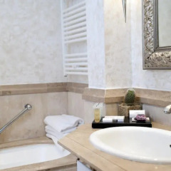 Отель Terme di Saturnia Spa & Golf Resort 5* Улучшенный номер с двуспальной кроватью фото 3
