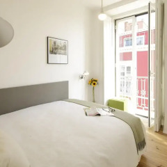Апартаменты Lisbon Inside Connect — Santa Catarina 26 Apartments комната для гостей фото 4