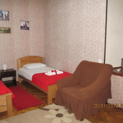 Отель Guest House Lion Номер с общей ванной комнатой с различными типами кроватей (общая ванная комната) фото 3