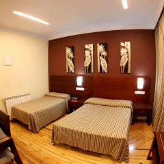 Отель Hostal Cervelo Стандартный номер с 2 отдельными кроватями фото 3