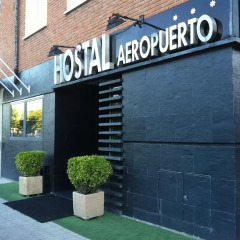 Отель Hostal Aeropuerto вид на фасад