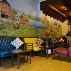 Отель The Colored House Jomtien