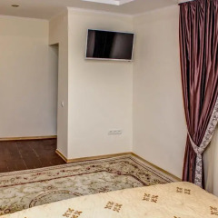 Гостиница Romantic In Lviv 500m From Opera комната для гостей фото 2