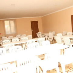 Отель Leader Inn