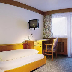 Отель Alpenresidenz Ballunspitze Стандартный номер с различными типами кроватей фото 5