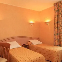 Отель Hôtel Habituel комната для гостей фото 5