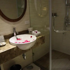 Hanoi Elite Hotel 3* Улучшенный номер с различными типами кроватей