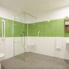 Holidaysbcn Hostel Барселона ванная