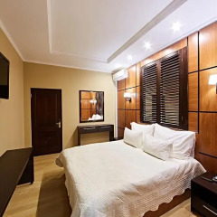 City Hotel Стандартный номер с двуспальной кроватью фото 2