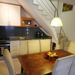 Отель Townhouse with Seaview Terrace в номере фото 2