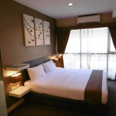 Отель The Green Bells New Petchburi 3* Стандартный номер с различными типами кроватей