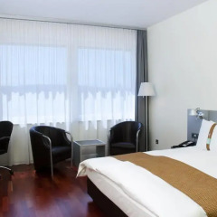 Отель Holiday Inn Bern Westside 4* Представительский номер с двуспальной кроватью фото 2
