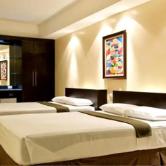 Отель M Citi Suites 3* Стандартный семейный номер с двуспальной кроватью