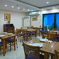 Monarch Hotel 3* Стандартный номер с различными типами кроватей фото 2