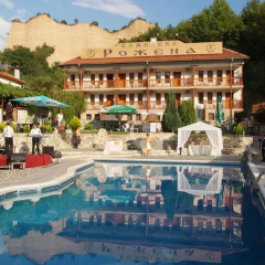 Отель Rozhena Hotel Болгария, Сандански - отзывы, цены и фото номеров - забронировать отель Rozhena Hotel онлайн бассейн фото 3
