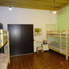 Hostel Vesna Кровать в женском общем номере двухъярусные кровати фото 13