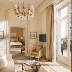 Shangri-La Hotel Paris 5* Улучшенный номер с разными типами кроватей