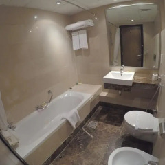 Отель Number One Tower Suites 4* Люкс