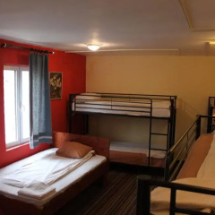 Gramophone Hostel Кровать в общем номере с двухъярусной кроватью фото 8