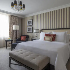 Four Seasons Hotel Prague 5* Номер Модерн с двуспальной кроватью фото 3